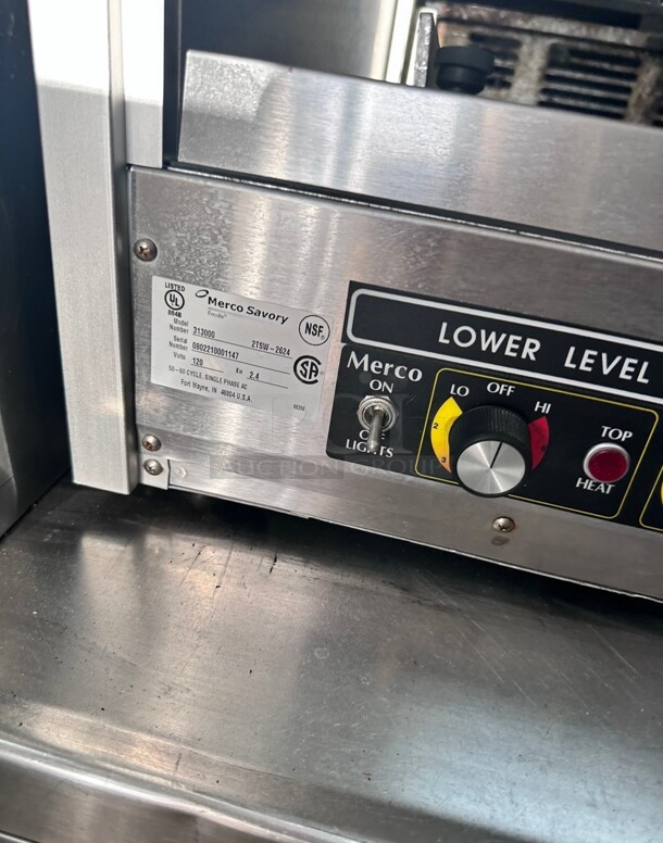 Late Model Merco 2TSW-2624 26 inch Commercial Countertop Warmer Merchandiser Display Case 120V Working  - Image 4 of 5