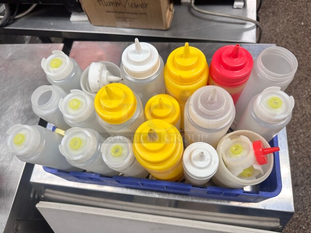 One Lot Of Kitchen Plastic Squeeze Bottles - Image 4 of 7