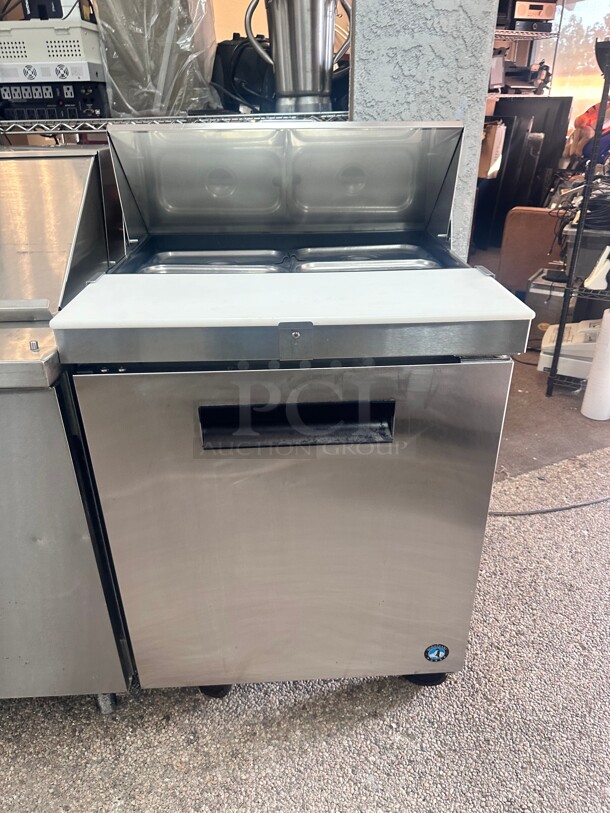 Excellent Condition Hoshizaki SR27B-8 27" Sandwich Top Prep Refrigerator with 1 Door 115 Volt Tested and Working - Image 6 of 8