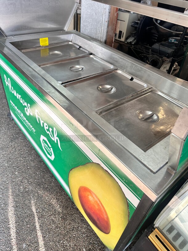 Excellent Condition Lakeside 60 in. Cold Food Table Salsa Bar 115 Volt Tested and Working! - Image 4 of 10