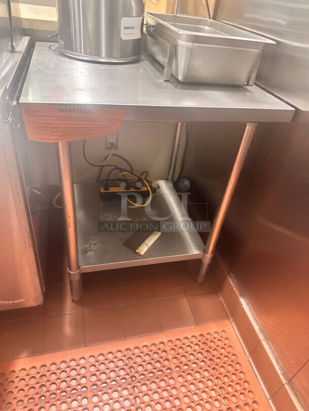 New Stainless Steel Work Table 30x30x35 - Image 6 of 7