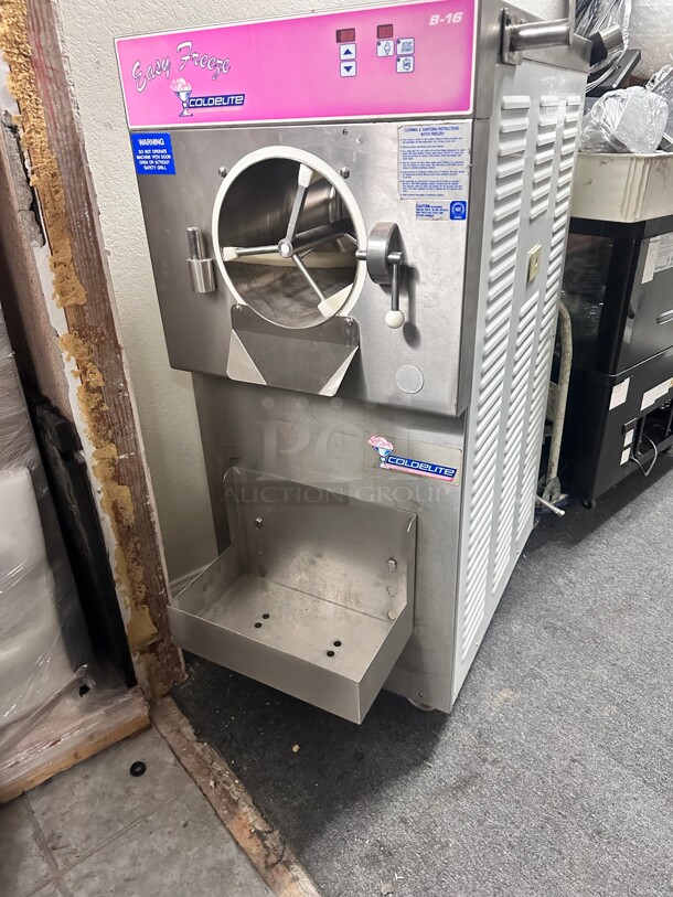 Coldelite Easy Freeze 7 20 Quart Horizontal Batch Freezer - 208-230V, 3 Phase Working Missing Front Cover - Image 5 of 11