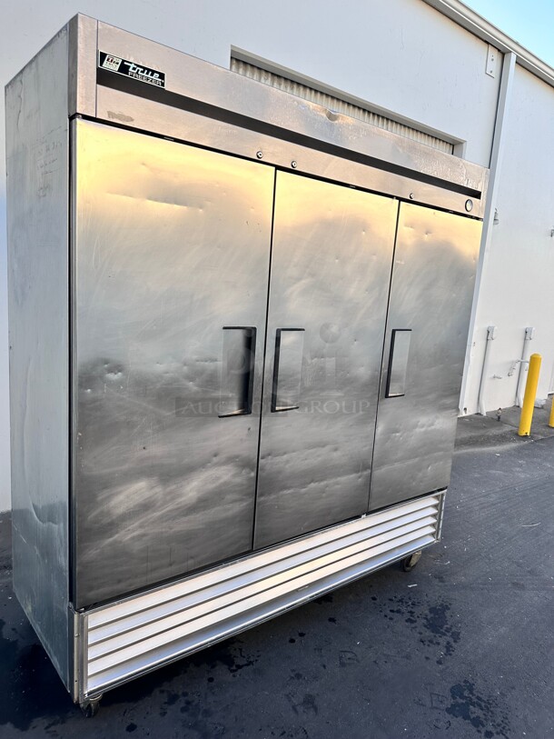 Excellent True T-72F 78 inch Three Section Reach In Freezer, (3) Solid Doors, 115v Working - Image 9 of 10