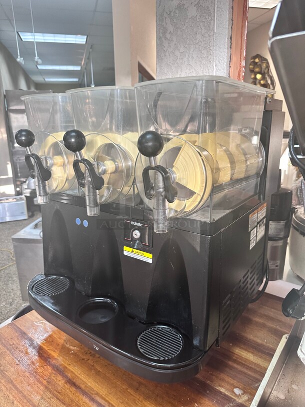 Certified Working CBS3, Triple 3 Gallon Liquid Autofill Frozen Slushy & Granita Beverage Machine 115 Volt NSF  - Image 5 of 7