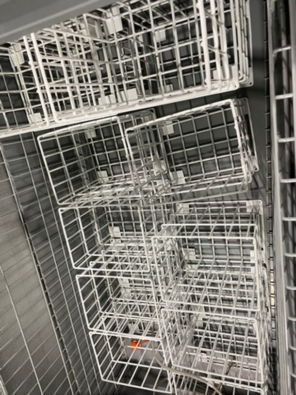 AHT Commercial Reach Down Chest Freezer Display! With Poly Coated Baskets! Model: MALTA185 SN: 30339300003040 120V 60HZ 1 Phase - Image 6 of 9