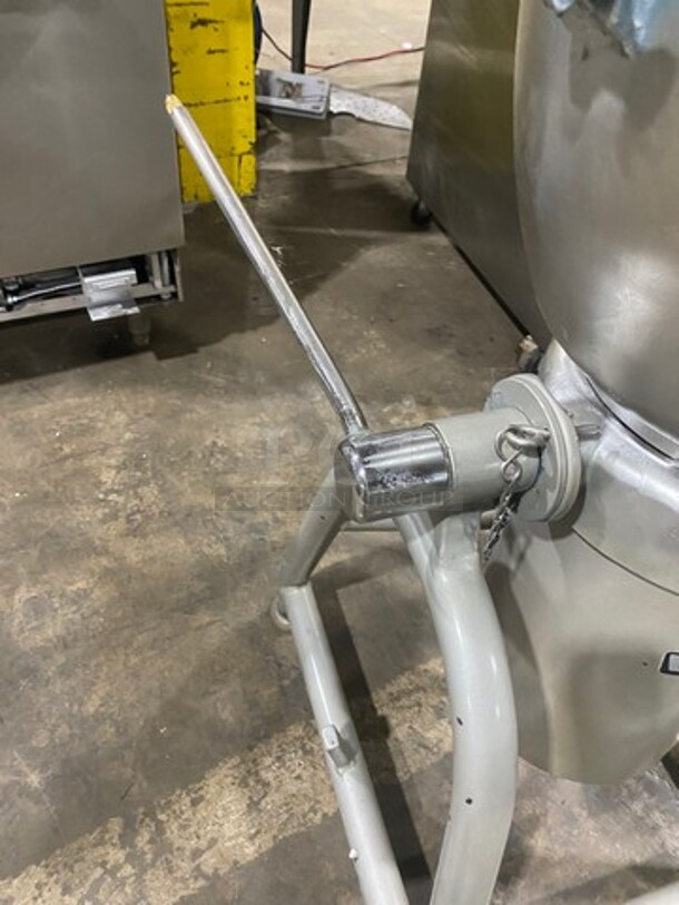 Hobart Commercial Heavy Duty VCM Vertical Cutter/ Mixer/ Mincer! All Stainless Steel! Model: VCM25 SN: U7211909 220V 60HZ 3 Phase - Image 8 of 11