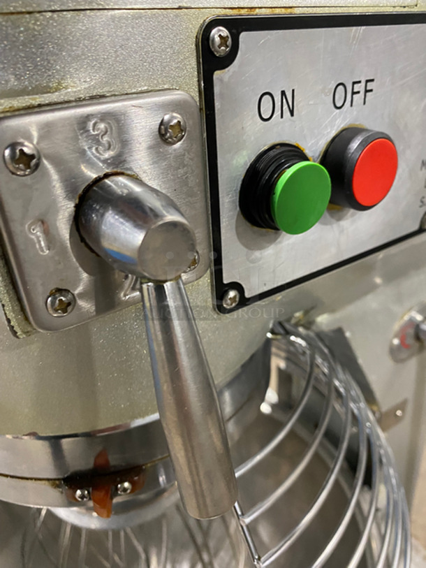 Omcan Commercial Countertop 20Qt Planetary Mixer! With Stainless Steel Bowl And Bowl Guard! With Whisk, Dough Hook, And 2 Paddle Attachments! Model: SP200A SN: 1310202639 110V 60HZ 1 Phase - Image 6 of 10