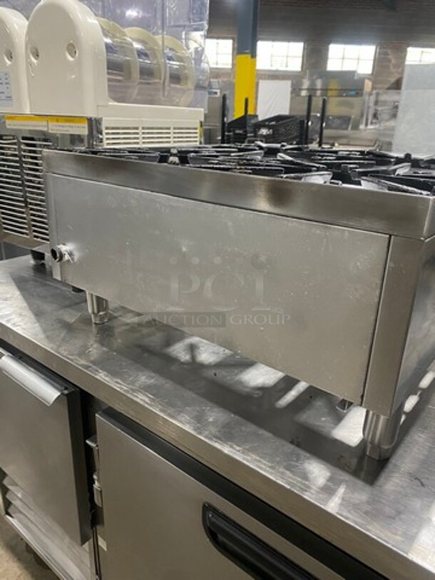 Avantco Commercial Countertop Natural Gas Powered 4 Burner Range! With Back And Side Splashes! All Stainless Steel! On Small Legs! - Image 4 of 8