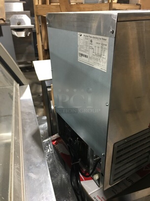 NEW! OUT OF THE BOX! SCRATCH-N-DENT! Whynter Undercounter Ice Maker! 44LB A Day Capacity! Model: FIM450HS 115V - Image 4 of 8