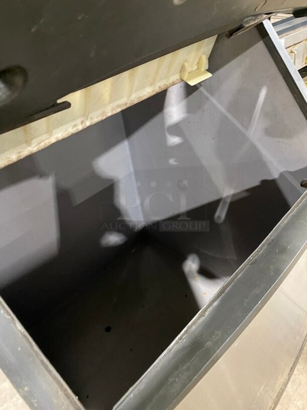 Manitowoc Commercial Ice Making Machine! On Ice Bin! All Stainless Steel! Model Y0454A Serial 990664254! 115V 1Phase! WORKING WHEN REMOVED!  - Image 6 of 7