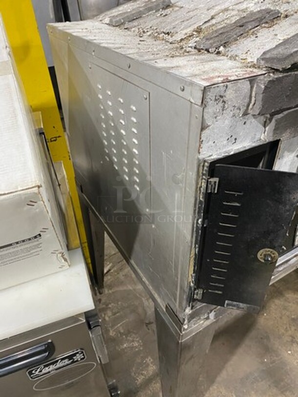 Marsal Commercial Natural Gas Powered Single Deck Pizza/ Baking Oven! All Stainless Steel! On Legs! Model: MB236 SN: 5672 - Image 3 of 10