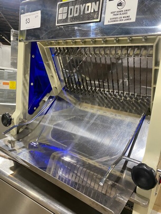 SWEET! Doyon Commercial Countertop Bread Loaf Slicer! WORKING WHEN REMOVED! Model: SM302 SN: DYN1201065 120V 60HZ 1 Phase - Image 8 of 11