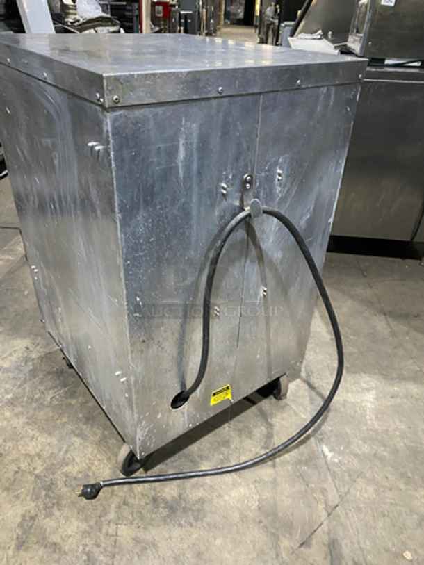 Carter Hoffmann Commercial Heated Holding Cabinet! Single View Through Door! Stainless Steel Body! On Casters! - Image 4 of 7