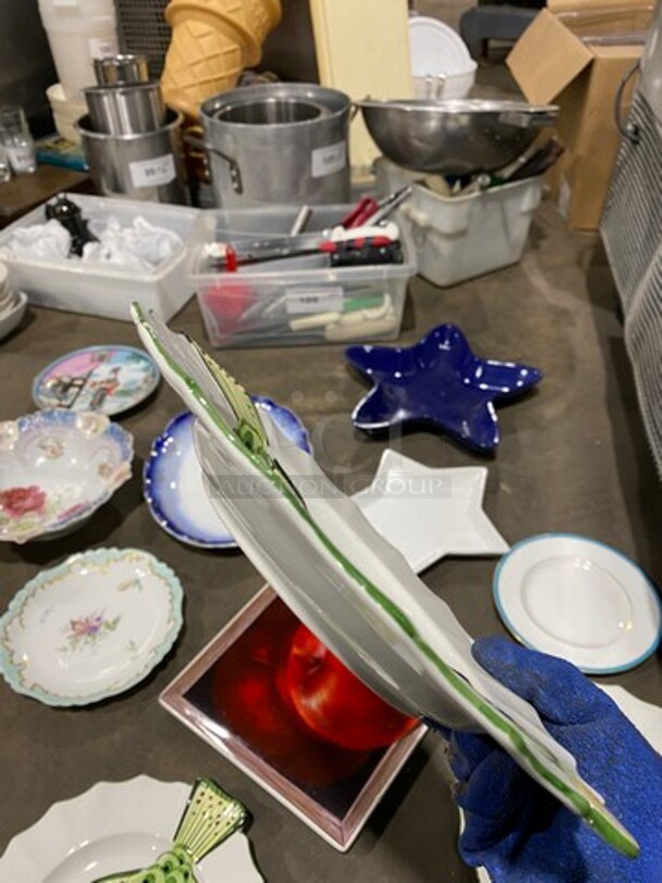 Assorted Style Decorative Platters! 13x Your Bid! - Image 4 of 12