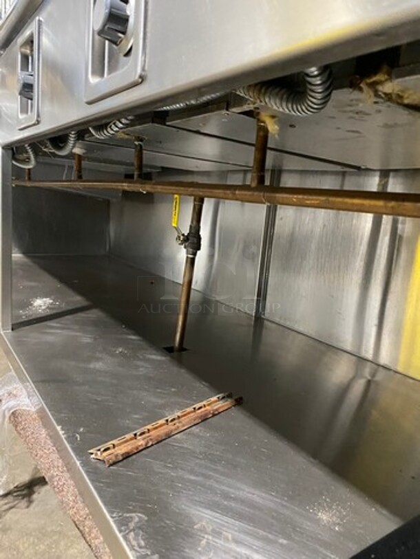 NICE! Wells Commercial Electric Powered 8 Well Steam Table! With Storage Space Underneath! All Stainless Steel With Wooden Outline! Model: HWSMP6D SN: BITTD1109A0164 208V 60HZ 1 Phase - Image 8 of 11