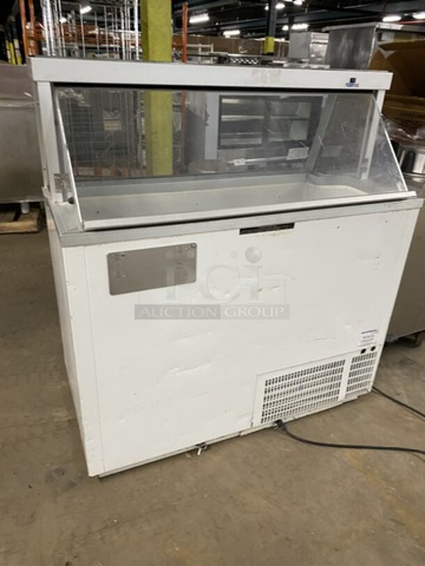 Hussman Commercial 8 Flavor Ice Cream Dipping Display Merchandiser! Model: DCSG8 SN: 08E01955410 115V 60HZ 1 Phase - Image 4 of 7
