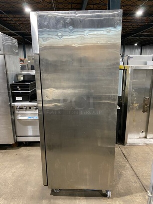 Fridge Air Commercial Single Door Reach In Refrigerator! All Stainless Steel! On Casters! Model: D28AF 115V 60HZ 1 Phase - Image 4 of 10