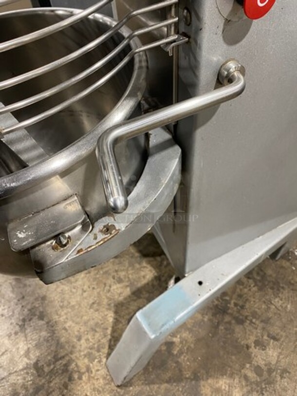NICE! Univex Commercial 30 Quart Planetary Mixer! With Mixing Bowl And Guard! With Paddle Attachment! Model: SRM30 SN: M08020154 115V 60HZ 1 Phase! Working When Removed! - Image 8 of 10