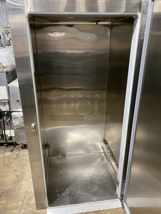 LATE MODEL! Victory Commercial Single Door Roll In Refrigerator! Solid Stainless Steel! Model: RIS1DS1 SN: M1205603 115V 60HZ 1 Phase - Image 5 of 8