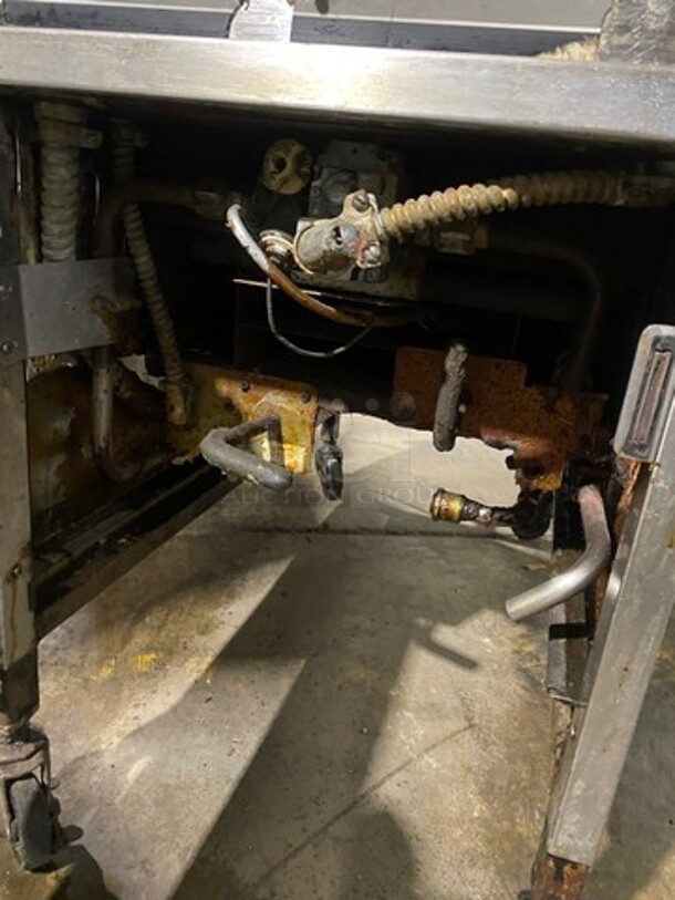 Henny Penny Commercial Electric Powered Pressure Fryer! All Stainless Steel! On Casters! Model: 600 - Image 6 of 12