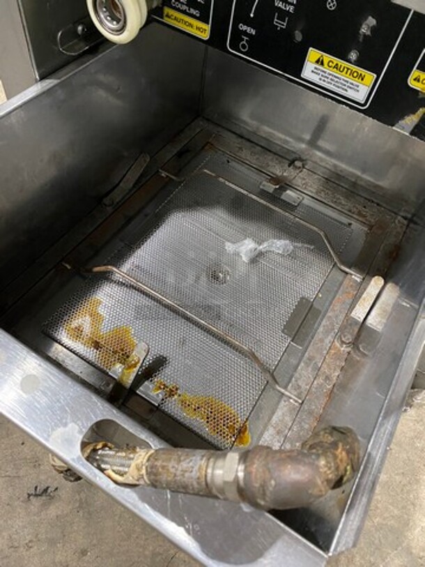 WOW! Giles Electric Powered Heavy Duty Open Fryer! With Automatic Lift And Basket! With Oil Filter System! Model: GEF400 SN: A909240817 208V 60HZ 3 Phase - Image 6 of 9