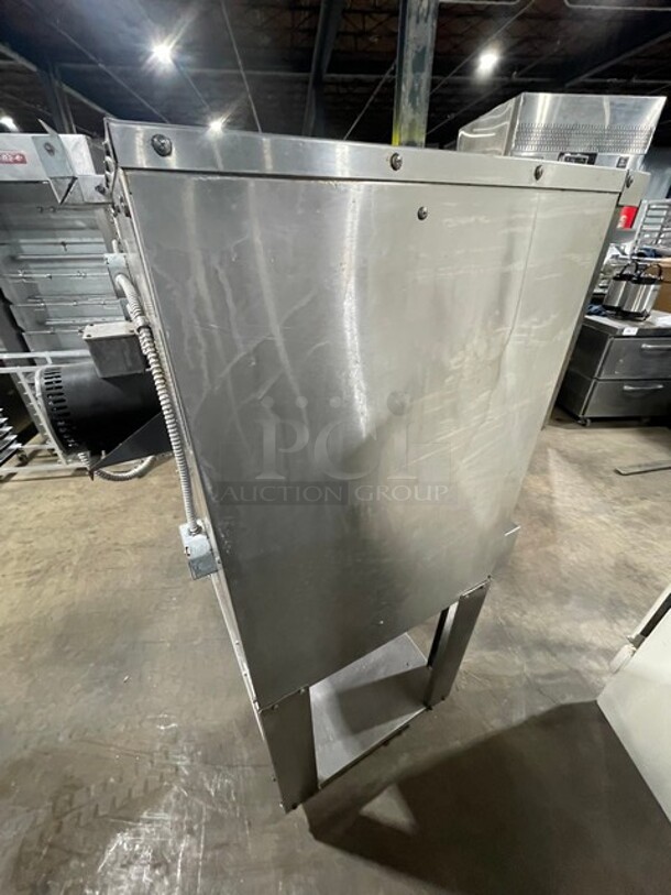 Sweet! American Range Majestic Series Commercial Natural Gas Powered Single Deck Convection Oven! On Stand With Storage Shelf! All Stainless Steel! With Metal Oven Racks! Working When Removed!  - Image 4 of 7