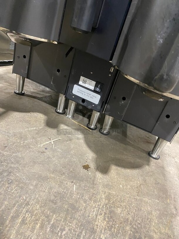 Clover Vertica Series Starbucks Style Commercial Countertop Coffee Brewer! With 6 Flavor Hoppers! On Legs! 208V! Model: CM9700 SN: CVDT23002489! - Image 9 of 10