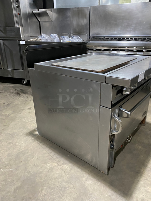 Nice! Jade Range Natural Gas Powered Plancha Flat Grill! With  Full Size Convection Oven Underneath! Metal Oven Racks! All Stainless Steel! - Image 2 of 10