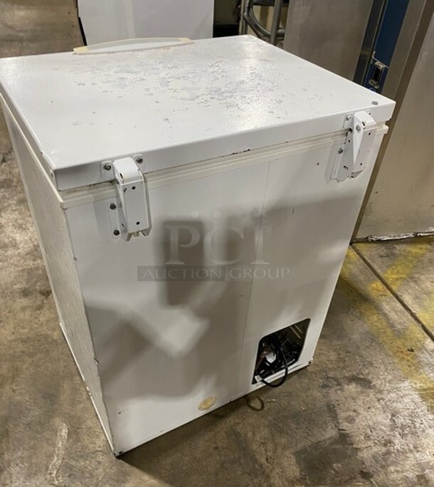 Kenmore Commercial Chest Freezer! MODEL 25314502102 SN: WB52916577 115 Volts! - Image 4 of 7