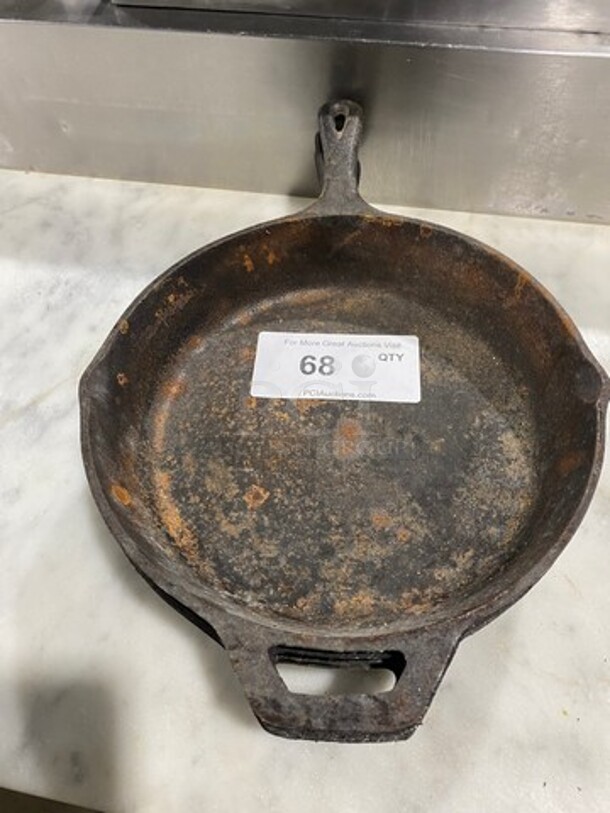 ALL ONE MONEY! Valor Round Cast Iron Skillet! - Image 1 of 7