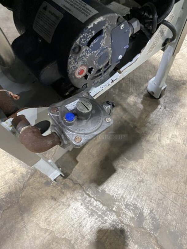 WOW! Broaster Natural Gas Powered Heavy Duty Commercial Pressure Fryer! Smart Touch Screen! MModel 1800GH Serial 86035! On Casters!  - Image 10 of 10