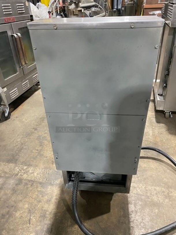 Frymaster Commercial Electric Powered Split Bay Deep Fat Fryer! With Metal Frying Baskets! All Stainless Steel! On Casters! Model: RE1142SE SN: 1508NA0057! 208V 60HZ 3 Phase! Working When Removed! - Image 3 of 11