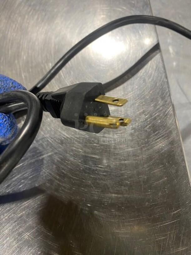 Nutrifaster Commercial Countertop Juicer Extractor! Solid Stainless Steel! Model: N450 SN: 459122012 110V - Image 9 of 9