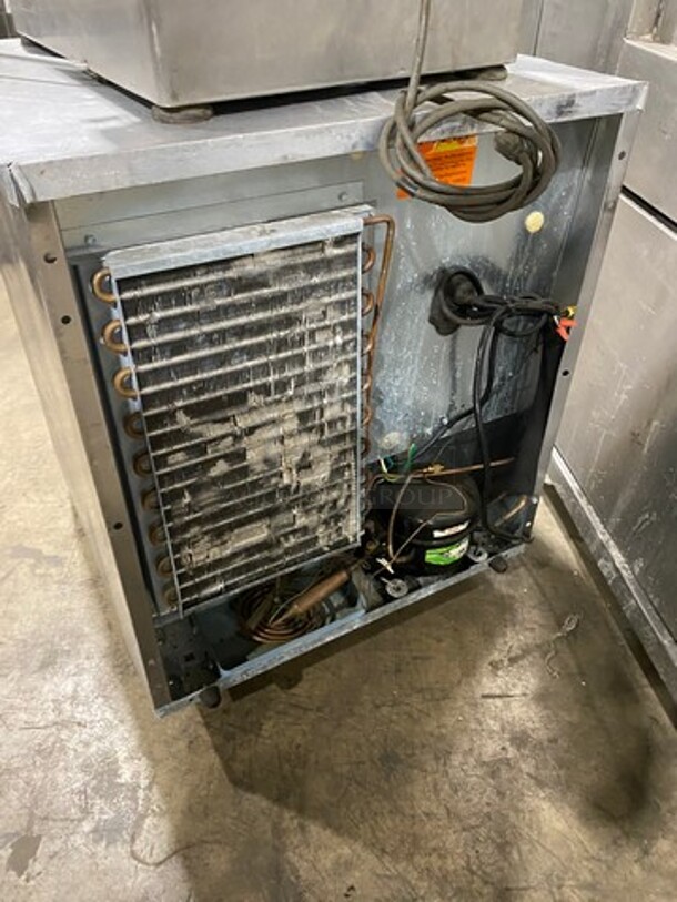 Delfield Commercial Single Door Lowboy/ Worktop Cooler! With Poly Coated Racks! All Stainless Steel! SN: 1405152002438 115V 60HZ 1 Phase - Image 4 of 8