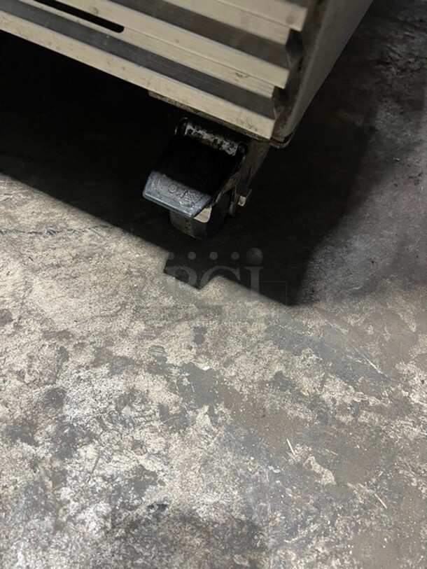 Kelvinator Commercial Single Door Reach In Cooler! Poly Coated Racks! All Stainless Steel! On Casters! Model: KCBM180RQYA SN:wa70302634 115V - Image 7 of 9