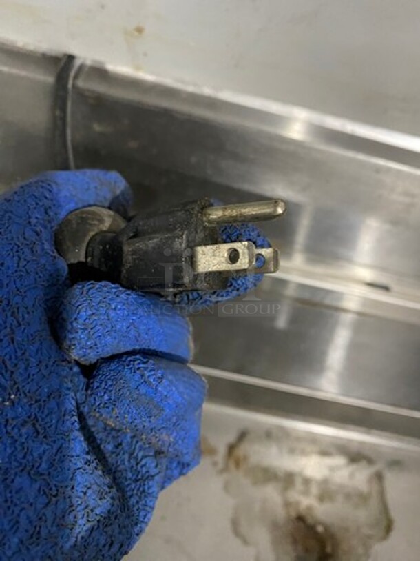 Kelvinator Commercial Refrigerated Pizza Prep Table! With Single Door Storage Space! All Stainless Steel! On Casters! Model: KCPT50.6 115V - Image 9 of 9