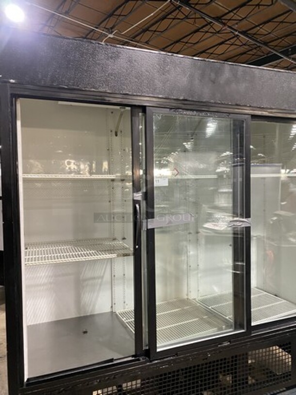 True 3 Sliding Door Cooler Merchandiser! With Poly Coated Rackks! Model GDM69 Serial 11920903! 115V 1 Phase!  - Image 5 of 9
