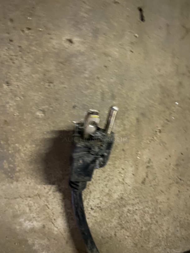 WOW! Coolman Commercial Refrigerated Deli Display Case! With Slanted Front Glass! With Stainless Steel Shelf! With Glass Rear Access Doors! Model: CRI60CD SN: 31117 120V 60HZ 1 Phase60 - Image 8 of 8