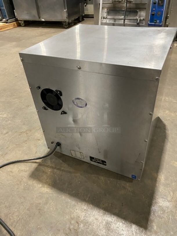 Trak Air Commercial Countertop Convection Oven/ Air Fryer! All Stainless Steel! Model: TAEMCII SN: 052293IIM 120V - Image 3 of 8