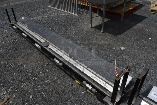 Hatco Model GRAL-128 Metal Commercial Warming Light w/ Sneeze Guard. 120/208 Volts, 1 Phase. 128x19x18 - Image 1 of 4