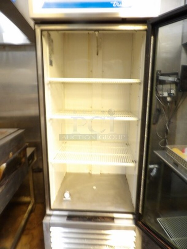 True Single (Glass) Door, Stainless, Upright, Reach-In Cooler. TESTED AND WORKING 

Model GDM-26-HC~TSL01. 

7'5"(H)x2'5.5"(W)x2'5"(D) - Image 4 of 6