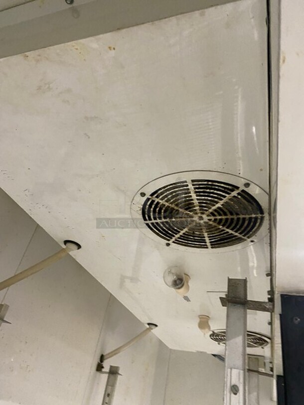 BEAUTIFUL! True Commercial 3 Door Reach In Refrigerator! With Poly Coated Racks! All Stainless Steel! Model T72 Serial 12432016! 115V 1Phase! On Casters! WORKING WHEN REMOVED! - Image 6 of 9