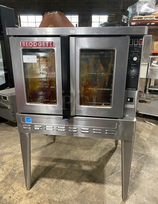 Blodgett Commercial Natural Gas Powered Convection Oven! With View Through Doors! Metal Oven Racks! On Legs! SN:121912ZG001S - Image 1 of 8