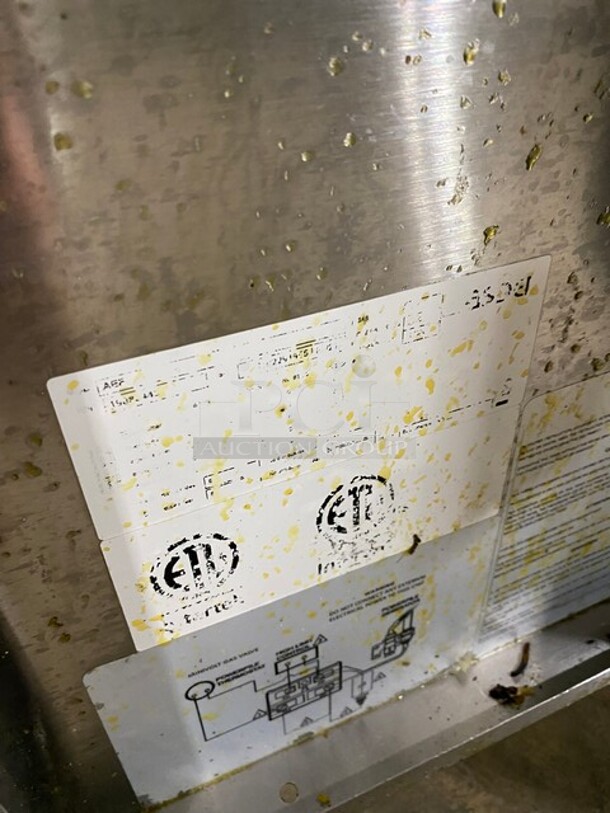 Asber Commercial Natural Gas Powered Deep Fat Fryer! With Backsplash! All Stainless Steel! On Casters! - Image 7 of 8