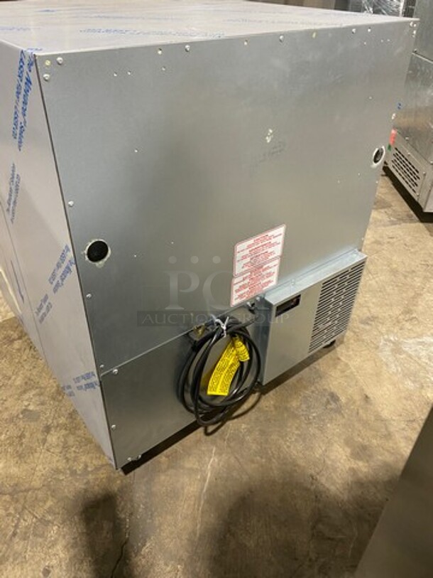 WOW! NEW! SCRATCH-N-DENT! Silver King Commercial Undercounter Single Door Freezer! Solid Stainless Steel! On Casters! Model: DEFF27SD1BJ3 SN: MLDP165559A 115V 60HZ 1 Phase - Image 4 of 8