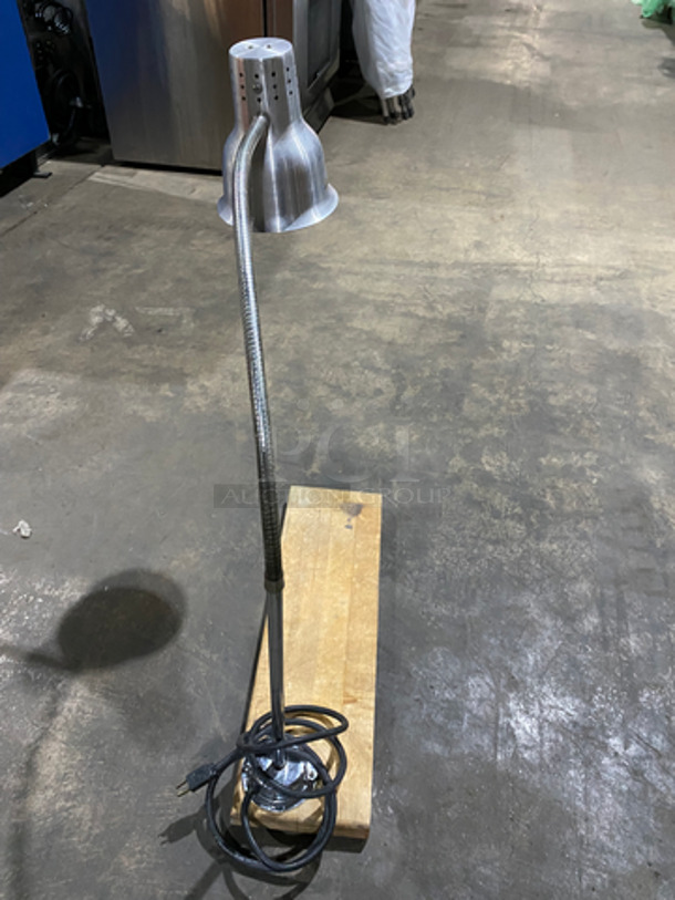Carlisle Commercial Countertop Food Warming Lamp! Model: NHL8195 - Image 4 of 7