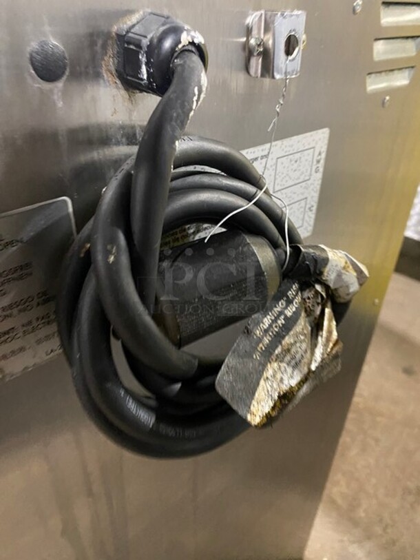 Alto Shaam Stainless Steel Half Size Halo Hear Cook And Hold Oven! Working When Removed! MODEL 1000-TH-III 208/240 V 1PH  - Image 8 of 8
