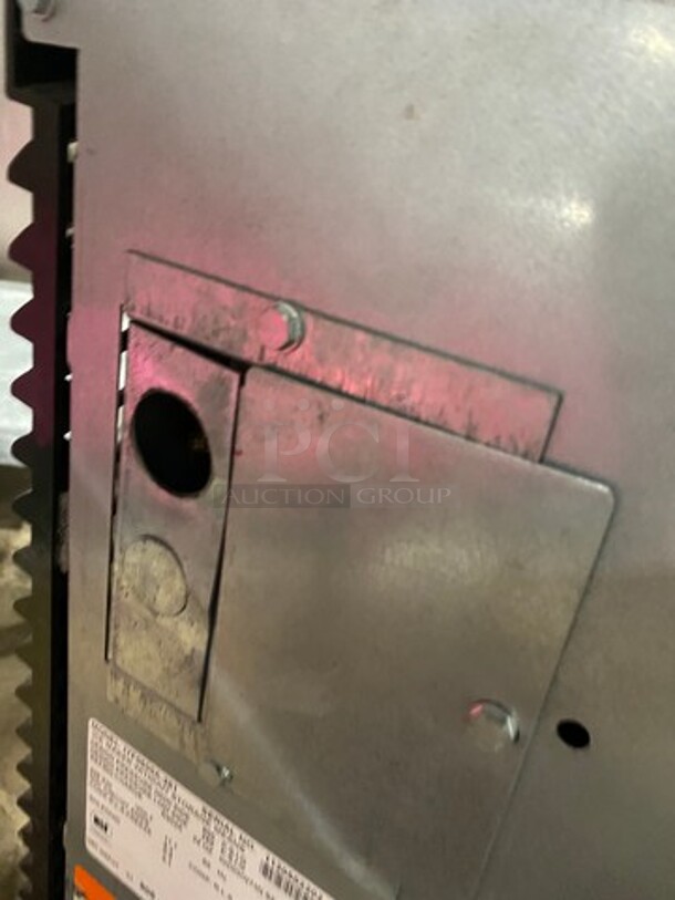 Manitowoc Commercial Ice Machine Head! Stainless Steel Body! Model: IYF0600A261 SN: 1120502202 208/230V 60HZ 1 Phase - Image 7 of 7