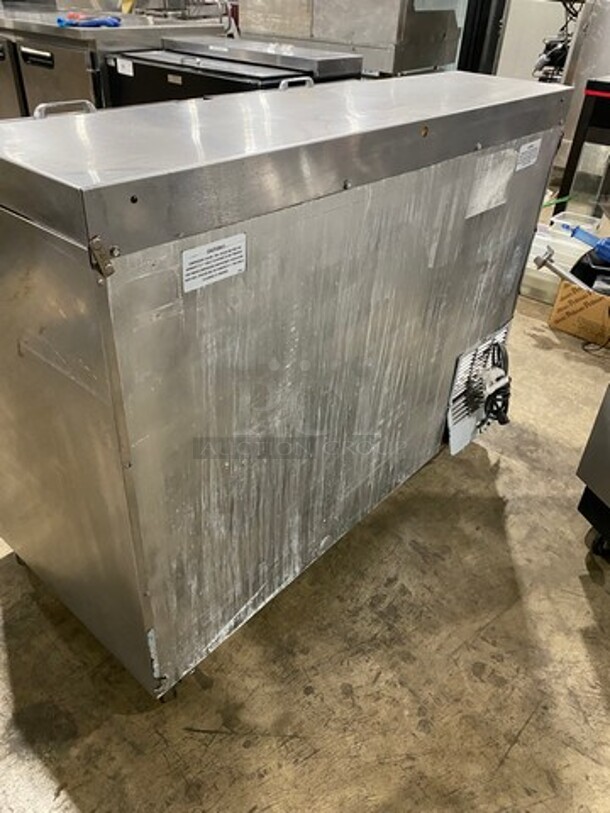 NICE! Perlick Commercial 2 Top Sliding Door Cooler! All Stainless Steel! On Casters! Model: FR48 SN: 1803022881B 115V 60HZ 1 Phase - Image 4 of 8