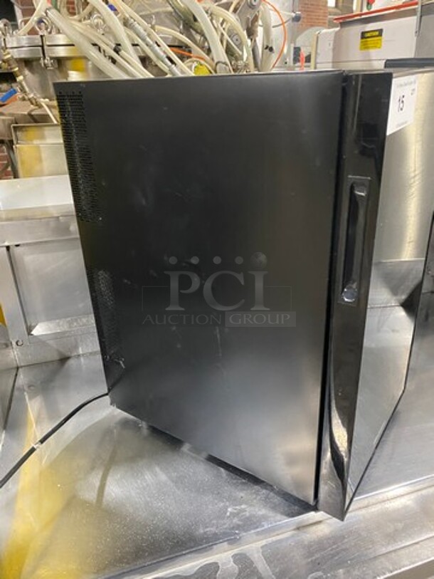 WINE ENTHUSIAST 18-Bottle Touchscreen Wine Cooler! With 2 Temps! All Stainless Steel! Model 2720318 Serial 314070520042! 110-120V! - Image 2 of 8